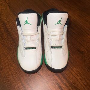 Retro 13 Jordan Kids Shoes size 9c - White and Green